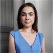 Estudiante de Ingeniería graduada de Bachillerato y ESO con Mención Honorífica. Imparte clases online.