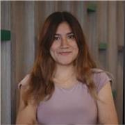 ¡Hola! Soy Karen, tu futura profe con alma viajera y mente curiosa. Estoy aqui para enseñarte de forma divertida y didactica.