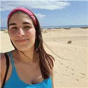 Laureata in Scienze Biologiche e Biotecnologie agrarie impartisce lezioni ad alunni di qualsiasi grado scolastico