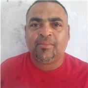 licenciado en educacion fisica y entrenador de natacion tengo mas de 20 años de esperiecia