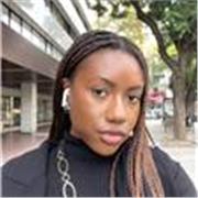 Profesora nativa inglesa con más de 5 años de experiencia dando clases presenciales y online.