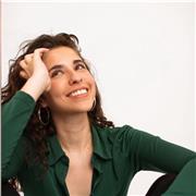 Me llamo Elena y tengo la carrera de historia del arte, mis clases estarían dirigidas tanto a estudiantes de la ESO y bachillerato