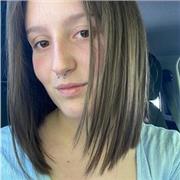 Studentessa universitaria di lingue offre ripetizioni di inglese a studenti da elementari a superiori