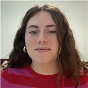 Graduada en Biología y actualmente estudiante del máster en formación del profesorado de la misma especialidad