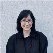 Englisch, Deutsch und Niederländische Übersetzungen auf Muttersprachen Niveau
