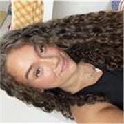 Studentessa di economia offre ripetizioni ai ragazzi di inglese italiano storia diritto