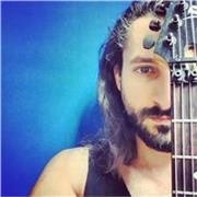 Lezioni di chitarra moderna a Lido di Camaiore in studio attrezzato per ogni esigenza!