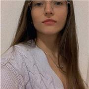 Studentessa a disposizione per ripetizioni di matematica