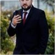 Profesor en ciencias Naturales, ciencias ambientales y Biologia