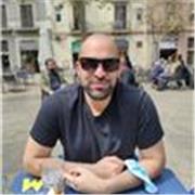 Soy Ingeniero Civil y fui profesor universitario, me caracterizo por tener mucha facilidad al momento de transmitir idea para solucionar problemas en el área de la matemática y la física, soy una persona joven y entiendo que muchas veces los que estudiamo