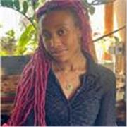 Psychology undergrad and mindfulness coach with mental health nursing experience, helping stressed students find calm online