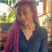 Psychology undergrad and mindfulness coach with mental health nursing experience, helping stressed students find calm online