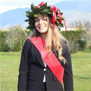 Laureata in comunicazione e diplomata in lingue offre lezioni di italiano, francese, inglese, spagnolo base, storia e filosofia