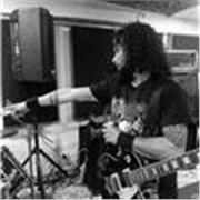 Profesor intermedio de música enfocado en guitarra y rock