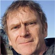 Profesor de inglés con especialidad ingeniería y comunicación corporativa. 