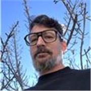 Professeur de culture du design graphique, design d'espace et de sémiologie