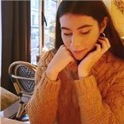 ¡Hola!
Mi nombre es Ana y soy profesora de la Escuela Oficial de Idiomas de francés en activo. 
Soy Graduada en Traducción e Inter