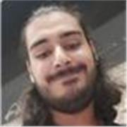 Studente di ingegneria aerospaziale da ripetizioni di matematica e fisica ad alunni di medie e superiori