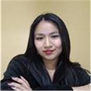 Profesora de inglés que imparte clases a niños de primaria, secundaria y adultos