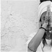 Profesora de yoga kundalini, medicinal y meditación