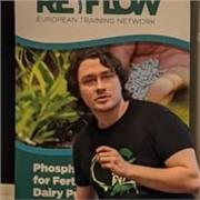 Enseignant en Chimie dans le supérieur, je peux couvrir tous les cours de Physique-Chimie et Mathématiques du jusqu'au lycée