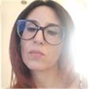Laureata in Scienze Politiche con diploma di maturità classica