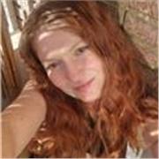 Profesora de mindfulness y yoga con más de 16 años de experiencia.