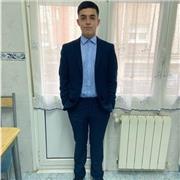 Estudiante Universitario de ADE y Marketing con conocimientos en matematicas, economía, lengua, etc