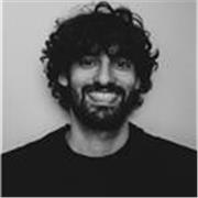 Sono un Visual e motion designer, propongo ripetizioni per programmi della suite Adobe 