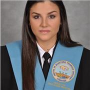 Chica de 20 años estudiante de Educación Primaria, con muchas ganas de enseñar, simpática y comprometida. Dispongo de vehículo propio para poder desplazarme a cualquier sitio y sin problemas de compatibilidad horaria