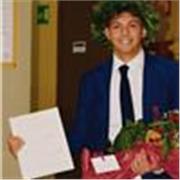 LAUREATO IN ECONOMIA AZIENDALE OFFRE LEZIONI DI ECONOMIA, MATEMATICA E DIRITTO