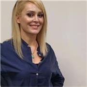 Cerificata LanguageCert C2 - Esperienza di 2 anni negli USA!
Insegnante certificata, per piccoli e adulti