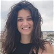 Soy una chica apasionada por los idiomas. Hablo italiano (nativo), inglés y español, he viajado mucho y enseño con entusiasmo y si