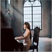 I give private piano lessons, tailored to your abilities!