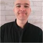 Experienced online business English consultant dedicated to helping adult professionals master corporate communication