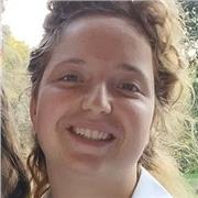 Violinista e pianista, si offre per insegnare questi due bellissimi strumenti, in aggiunta anche teoria musicale