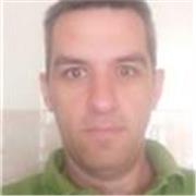 Profesor de Lengua castellana. Licenciado en Filología Hispánica con los másteres en formación del Profesorado y en Literatura Esp