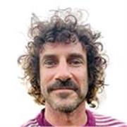 Año de experiencia profesional y personal.
Español para extranjeros.
Iniciación  a la música y a la guitarra