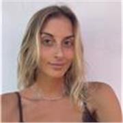 Gradiada en Relaciones Internacionles, especializada en diferentes ambitos. 