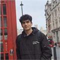 Her yaştan öğrenciye ders veren  General English  öğretmeni (instructor)