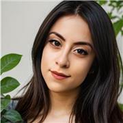 Sei alla ricerca di un insegnante di Italiano? Contattami e ti darò tutte le info, sono qui per aiutare chiunque abbia bisogno!