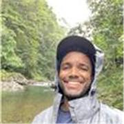 Profesor de ingles que le encanta ayudar a los demás a mejorar su nivel en el idioma y a tener seguridad al hablarlo. 