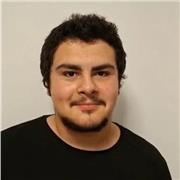 Joven con nivel de ingles con ganas de ejercer sus funciones.
