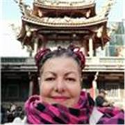 Professeure française passionnée de linguistique (Sorbonne Paris IV), de voyages et d'échanges culturels 🌏