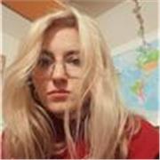 Studentessa di medicina in lingua inglese offre lezioni di Matematica, Fisica, Chimica, Inglese