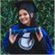 Sempre tive muita facilidade com matemática e estudava para as provas ajudando os amigos com dificuldades