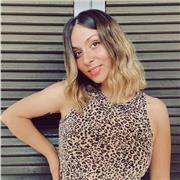 Grado y máster en diseño gráfico y dedicándome actualmente a ello.