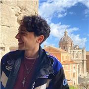 Studente di comunicazione e illustrazione offre ripetizioni di inglese a studenti di scuole medie e superiori