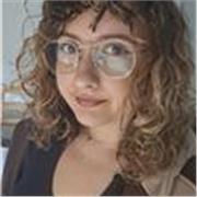 Soy estudiante de tercero de filología hispánica en la UB. Puedo ayudarte con castellano, literatura, escritura y refuerzo de lect