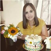 Maestra de apoyo escolar para niños de primaria en linea